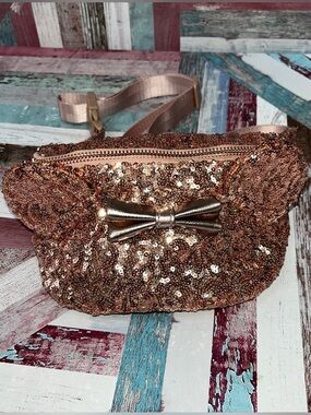 Loungefly Disneyparks Minnie Mouse Fanny Pack Rose Gold EUC Polka Dot Lining
